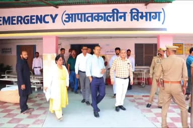 बरेली: बरेली डीएम ने जिला अस्पताल में मारा छापा, स्टाफ में मची खलबली