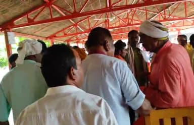 तरबगंज: फेसबुक पर भाजपा विधायक प्रेमनारायण पांडेय की फोटो के साथ लगाया सपा प्रत्याशी का स्टीकर,सपा को वोट की अपील पर मुकदमा दर्ज