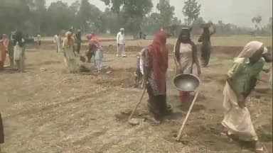 धनौरा: गजरौला में बगद नदी को पुनर्जीवित करने के लिए डीएम ने पूजा अर्चना के बाद शकूराबाद में खुदाई कार्य करवाया शुरू