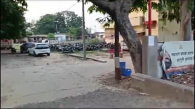 गोरखपुर: गुलरिहा थाना क्षेत्र अंतर्गत कंपोजिट विद्यालय में हुई चोरी प्रधानाध्यापिका पुलिस को दी तहरीर