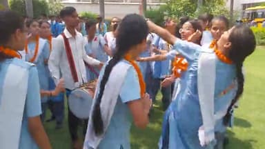 सेंट मैरी स्कूल के बच्चों में खुशी
#मैनपुरी #बेवर #भोगांव #किसनी #कुसमरा #करहल #कुरावली #बरनाहल #फिरोजाबाद #एटा #इटावा