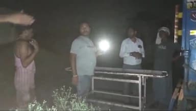 हाथरस: नगला गजुआ गांव के पास बीती रात ट्रेन की चपेट में आने से एक व्यक्ति की हुई मौत, पोस्टमॉर्टम के लिए भेजा गया शव
