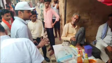 डेहरी: बूथ अवेयरनेस को लेकर एसडीएम ने अकोढ़ीगोला में लगाया संध्या चौपाल, डोर टू डोर जाकर वोटरो को किया जागरूक