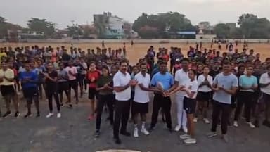 कोंडागांव: भारतीय थल सेना के जवानों ने जिले के युवाओं के सैन्य प्रशिक्षण में दिया योगदान, छुट्टी समाप्त होने पर दी गई विदाई