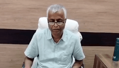 सिंगरौली: जिला शिक्षा अधिकारी पर माँ बहन की गाली देने का लगा आरोप, पीड़ित ने कलेक्टर कार्यालय में दर्ज कराई शिकायत