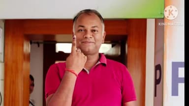 बेरो: समाहरणालय में पोस्ट वोटिंग सेंटर में मीडिया कर्मियों द्वारा पोस्टल बैलट के माध्यम से किया गया मतदान