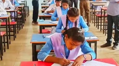 कोंडागांव: माध्यमिक शिक्षा मंडल द्वारा जारी किए गए परिणामों में असंतुष्ट जिले के विद्यार्थी पुनर्मूल्यांकन,पुनर्गणना 
आवदेन सकेंगे।