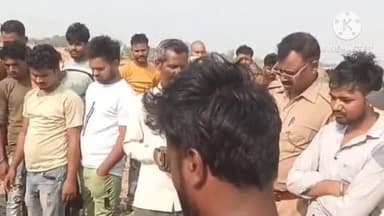 निज़ामाबाद: फरिहा गांव स्थित पोखरे के सामने एक मिट्टी से ढका हुआ कब्र मिला, खुदाई के बाद कुछ नहीं मिला