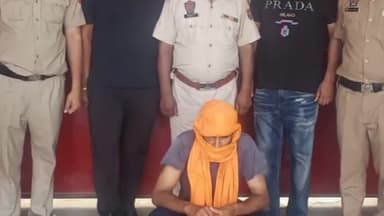 ਨੂਰਮਹਿਲ: ਥਾਣਾ ਨੂਰਮਹਿਲ ਪੁਲਿਸ ਨੇ ਸਤਲੁਜ ਟਰਾਂਸਪੋਰਟ ਪ੍ਰਾਈਵੇਟ ਲਿਮਿਟੇਡ ਵਿਖੇ ਬੱਸਾਂ ਵਿੱਚੋਂ ਤੇਲ ਚੋਰੀ ਕਰਨ ਦੇ ਆਰੋਪ 'ਚ ਚੋਰ ਨੂੰ ਕੀਤਾ ਗ੍ਰਿਫਤਾਰ