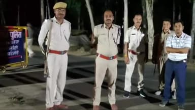 डेहरी: लोकसभा चुनाव को लेकर डेहरी सहित विभिन्न इलाके में स्पेशल ड्राइव चला फरार चल रहे18 आरोपियों को पुलिस टीम ने किया गिरफ्तार