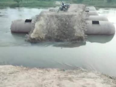 धनौरा: मंडी धनौरा क्षेत्र के गांव सुल्तानपुर व वाजिदपुर के बीच बना पैंटून पुल टूटा, कई गांवों का संपर्क कटा