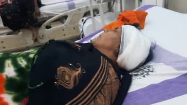 अकोढ़ी गोला: दरीहट बाजार में अनियंत्रित होकर पलटा ई-रिक्शा, एक महिला हुई घायल