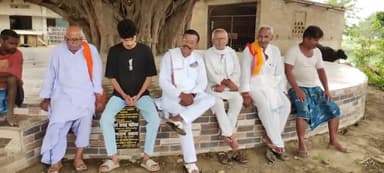 देखिए आम जनता की आवाज फिर हीरा छाप 10 नंबर पर मुहर लगाएं आप। जय हिन्द मित्र