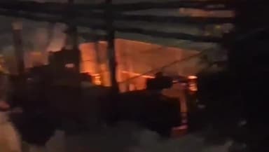 कानपुर: शताब्दी नगरमें शिवालिक अपार्टमेंट के पास ट्रांसफार्मर में लगी आग, क्षेत्र में मचा हड़कंम