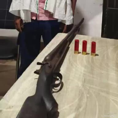 दावथ: गिद्दा गांव से दावथ पुलिस ने एक व्यक्ति को किया गिरफ्तार, अवैध दुनाली बंदूक व 3 जिंदा कारतूस बरामद