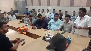 मुरादाबाद: निगम कर्मचारी संघ ने मृतक संविदा कर्मी की मौत के मामले में आरोपियों की गिरफ्तारी को लेकर नगर आयुक्त को ज्ञापन सौंपा