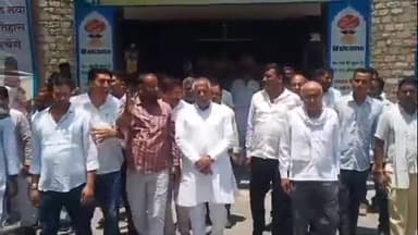 चित्तौड़गढ़: कलेक्ट्रेट में जिला कांग्रेस कमेटी ने राजस्थान सरकार के खिलाफ विरोध प्रदर्शन करते हुए कलेक्टर को सौंपा ज्ञापन