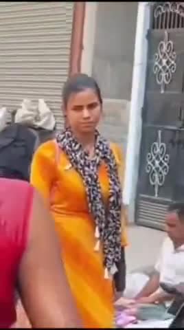 मुरादाबाद: मुरादाबाद में गर्मी से बचाव के लिए स्कूटी चलाते हुए युवकों का नहाने का वीडियो हुआ वायरल, मामले में पुलिस ने लिया संज्ञान