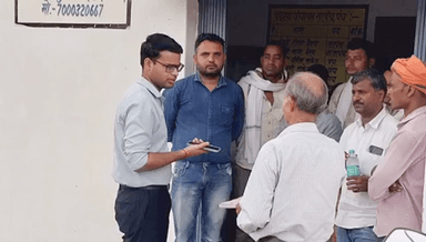 सिंगरौली: जनमन योजना के तहत चल रहे शिविर का डिप्टी कलेक्टर ने किया निरीक्षण