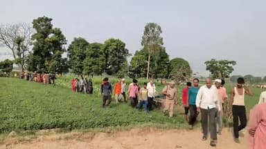 भोगांव: ग्राम दुर्गापुर में आम के पेड़ से लटका मिला वृद्ध का शव, परिजनों ने जताई हत्या की आशंका