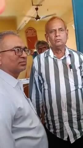 हम छात्रों के लिए शिक्षा इतनी काफी बिहार में महंगी हो गई है फिर भी सांसद विधायक को कोई फर्क नहीं