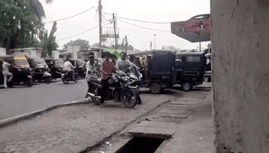 सिंगरौली: कोतवाली से चंद कदमों की दूरी पर वाहनों को हटाने को लेकर सरहंगो ने एक व्यक्ति से की मारपीट, मामला दर्ज