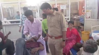 हाथरस: कैलोरा चौराहे के पास रोडवेज बस ने बाइक को मारी टक्कर, घायल युवक को पुलिस ने एम्बुलेंस की मदद से कराया अस्पताल में भर्ती