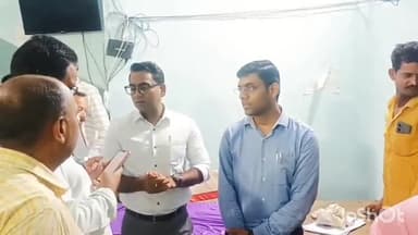 देवघर: जसीडीह के कुमैठा स्टेडियम में बज्रगृह का डीसी विशाल सागर ने राजनीतिक पार्टियों के साथ किया निरीक्षण।