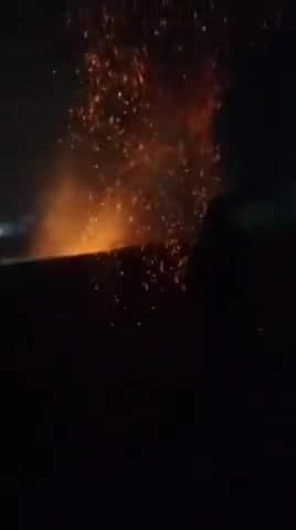 मुरादाबाद: मझोला थाना क्षेत्र में देर रात अज्ञात कारणों को चलते निर्यात फर्म के डस्ट कलेक्टर में लगी भीषण आग