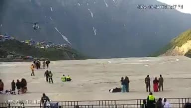 केदारनाथ धाम में सुबह टला बड़ा हादसा, हवा में खराब हुआ हेलीकॉप्टर, मुश्किल से कराई गई लैंडिंग