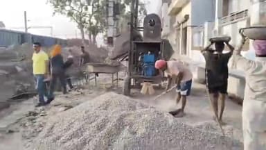 ਸੁਨਾਮ: ਇੰਦਰਾ ਬਸਤੀ ਵਾਲੇ ਪਾਸੇ ਰੇਲਵੇ ਸੜਕ 10 ਫੁੱਟ ਚੌੜੀ ਹੋਣ ਨਾਲ ਲੋਕਾਂ ਨੂੰ ਮਿਲੇਗੀ ਰਾਹਤ ਮੁਨੀਸ਼ ਸੋਨੀ ਮਾਰਕੀਟ ਕਮੇਟੀ ਚੇਅਰਮੈਨ,