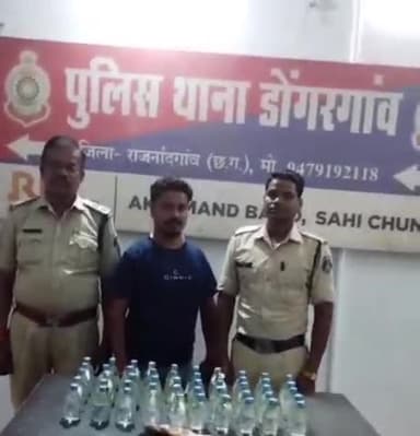 राजनांदगांव: खुज्जी में अवैध रूप से शराब रखने के आरोप में एक व्यक्ति गिरफ्तार, 50 पव्वा शराब जब्त
