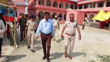 शिवहर: डीडीसी और एएसपी ने जिले के विभिन्न मतदान केंद्रों का किया निरीक्षण, दिए कई दिशानिर्देश