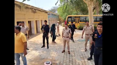 भिवानी: भिवानी में DC और SP ने लिया मतदान केंद्रों का जायजा, मतदान कर्मियों और मतदाताओं का बढ़ाया हौंसला