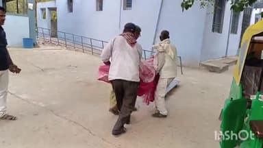 भभुआ: सरेवां गांव में विवाहिता की गला दबाकर हत्या मामले में पुलिस ने शव का सदर अस्पताल में कराया पोस्टमार्टम