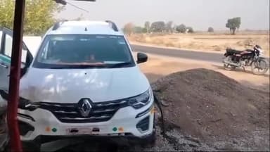 बूंदी: आजन्दा गांव में कोटा दौसा मेगा हाइवे आजन्दा मोड़ पर स्पीड ब्रेकर नहीं होने से हुआ हादसा