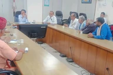 नागौर: नागौर मे भीषण गर्मी हीटवेव व लू से आमजन व पक्षियो के बचाव के लिए जिला प्रशासन ने बैठक लेकर भामाशाहों से सहयोग की अपील की