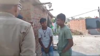 गोला: गोला थाना क्षेत्र के फत्तेपुर गांव में एक नशेड़ी पुत्र ने माता-पिता का सिर फोड़कर किया हत्या, मौक़े पर पहुंचे SP साउथ