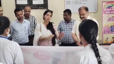 लखीमपुर: जिला महिला अस्पताल में माहवारी स्वच्छता दिवस के अवसर पर चलाया गया जागरुकता अभियान,रैली निकाल कर किया गया जागरूक