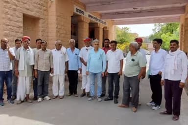 नागौर: नागौर में मेड़ता के किसानों ने अतिरिक्त जिला कलक्टर को ज्ञापन सौंपकर फसल बीमा क्लेम दिलाने की रखी मांग