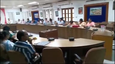 बूंदी: कलेक्ट्रेट में जिला स्वास्थ्य समिति की बैठक में हीट वेव व लू ताप घात से बचाव के लिए किए गए प्रबंधों की समीक्षा की