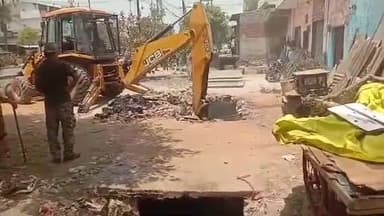 मुरादाबाद: कोहिनूर तिराहे से दस सराय पुलिस चौकी तक नगर निगम का जमकर बुलडोजर चला