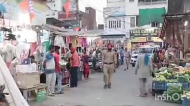 ਖਰੜ: ਲੋਕ ਸਭਾ ਚੋਣਾਂ ਦੇ ਮੱਦੇਨਜ਼ਰ ਪੁਲਿਸ ਨੇ ਕੁਰਾਲੀ ਵਿਖੇ ਫਲੈਗ ਮਾਰਚ ਕੱਢਿਆ