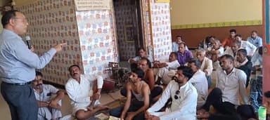 नलखेड़ा: कृषि विभाग ने लटूरी गुर्जर में आयोजित किया मृदा परीक्षण जागरूकता कार्यक्रम, मिट्टी परीक्षण हेतु नमूने लेने की बताई विधि