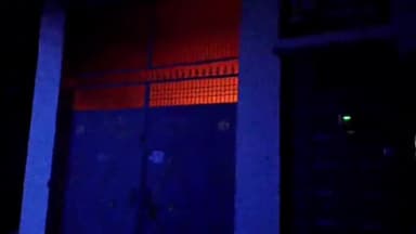 आंवला: रामकृष्ण इंकलैव पार्ट 2 कॉलोनी में संदिग्ध अवस्था में किराना व्यापारी के गोदाम में लगी आग, दमकल कर्मियों ने पाया काबू