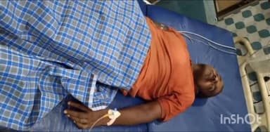 तुरकौलिया: बैरिया बाजार पर अज्ञात वाहन की ठोकर से गुरुवार को एक व्यक्ति गम्भीर रूप से हुआ घायल, चल रहा इलाज