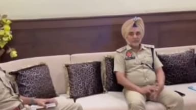 ਨੂਰਮਹਿਲ: ਨੂਰ ਮਹਿਲ ਵਿਖੇ ਪੁਲਿਸ ਨੇ ਇੱਕ ਵਿਅਕਤੀ ਨੂੰ ਇੱਕ ਕਾਰ ਦੇ ਵਿੱਚੋਂ 15 ਸ਼ਰਾਬ ਦੀਆਂ ਪੇਟੀਆਂ ਸਨੇ ਕੀਤਾ ਗ੍ਰਫਤਾਰ