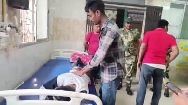 ক্যানিং ১: ক্যানিং এর তালদি পোল এলাকায় কেন্দ্রীয় বাহিনীর জাওয়ানদের গাড়ির ধাক্কায় জখম বাইক আরোহী