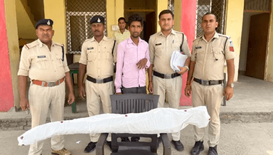 माडा: बंधौरा पुलिस ने करसुआ लाल पोटकी टोला से घर के पीछे सब्जी के खेत से ₹ 21 हजार कीमती का एक गांजे का हरा पेड़ किया जप्त एक आरोपी गिरफ्तार