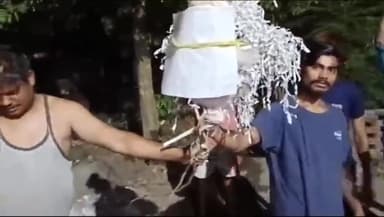 पूरनपुर: विद्युत उपखंड कार्यालय पर बिजली की समस्या को लेकर अधिशासी अभियंता के खिलाफ विरोध प्रदर्शन कर फूंका पुतला वीडियो वायरल